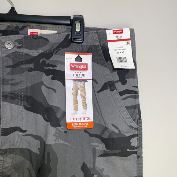Men's NWT Wrangler Regular Taper Black & Gray Camo Pants - Size 40x30 - Picture 4 of 14